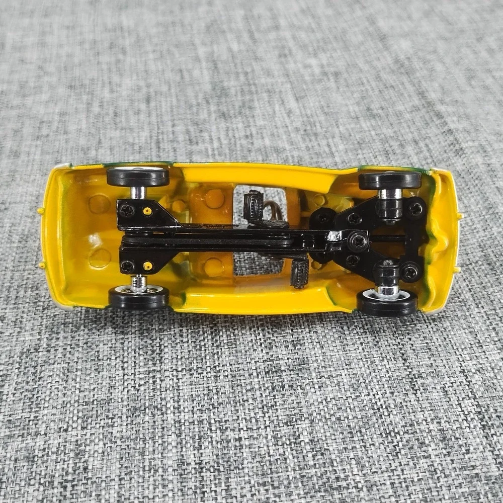 Crayola Gearbox Diecast 1940 Ford Deluxe Yellow Pedal Driven Car 1998